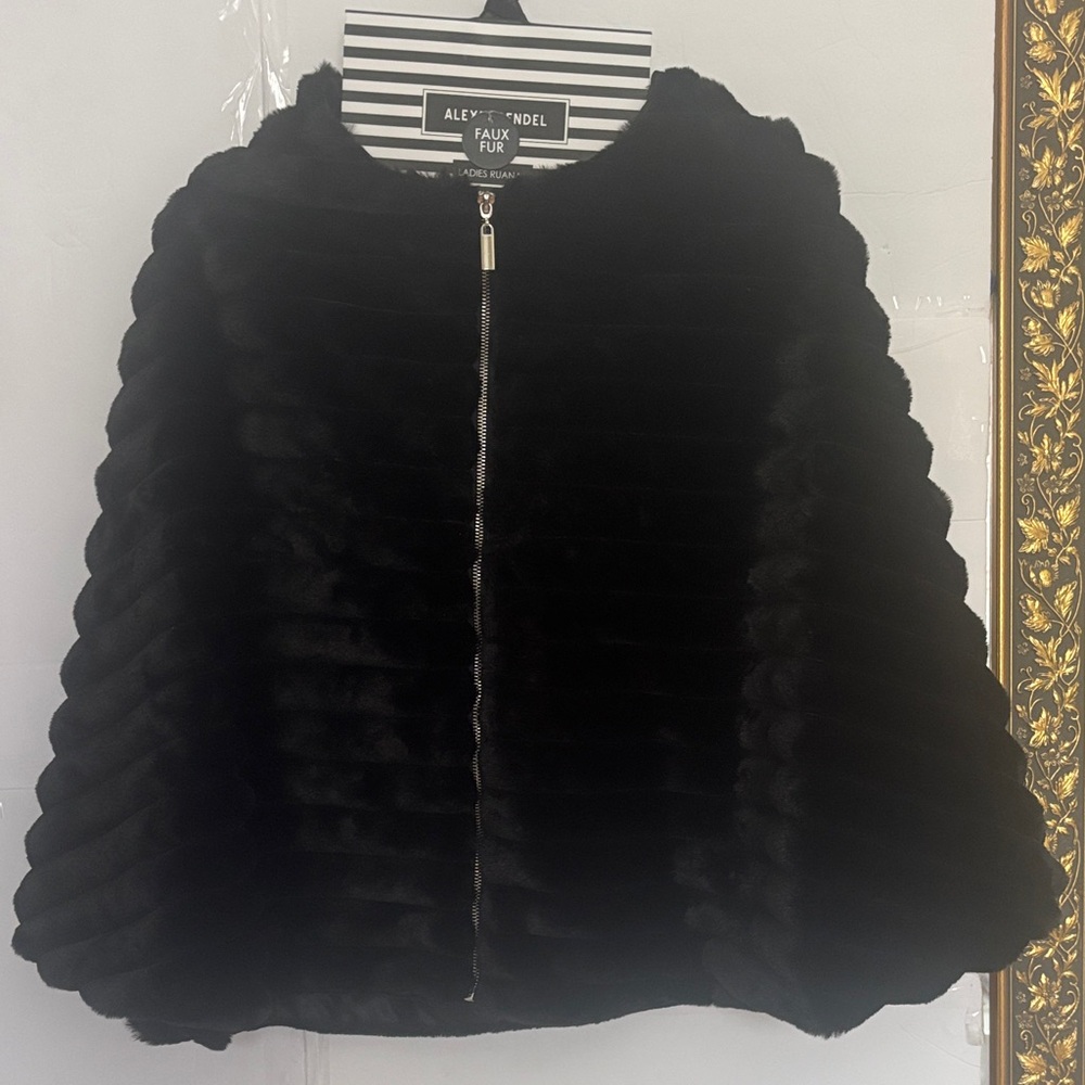 Alex Max Women's Black Faux Fur Cape